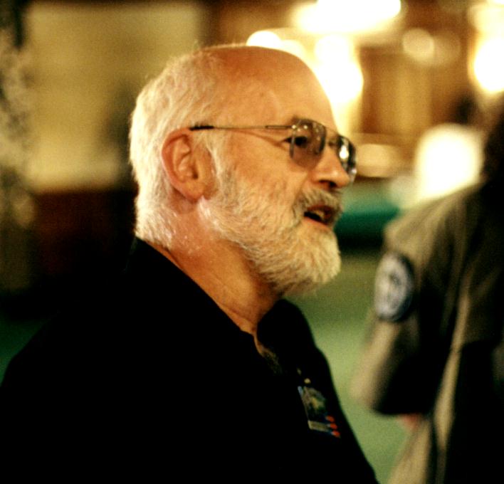 Terry Pratchett in St. Louis 7/15/2000 -- Anastasia should have been there
